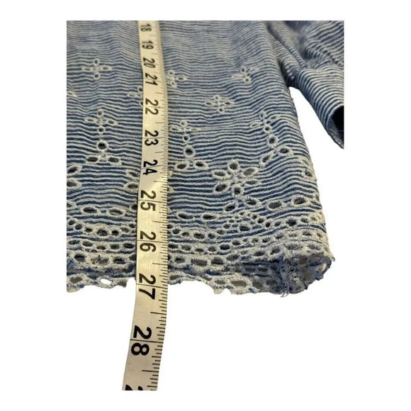 Style & Co Women’s Medium Blue & White Eyelet Hem Smocked Tunic - Picture 6 of 7